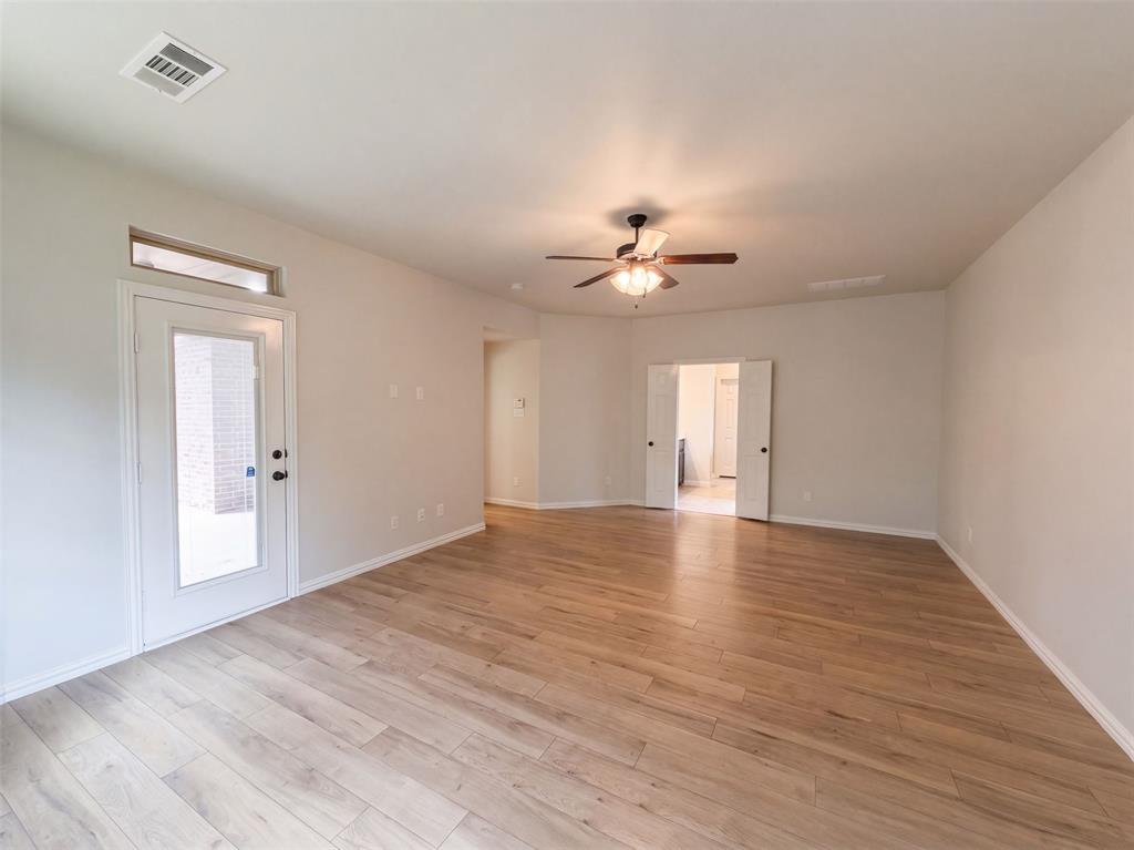 9332 Kaitlyn Court Property Photo 5