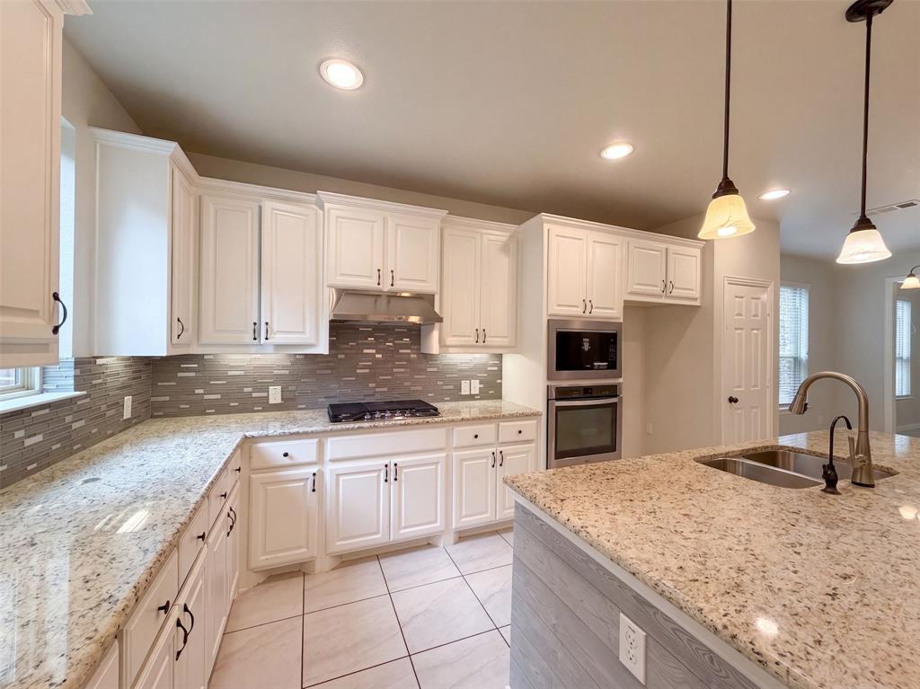 9332 Kaitlyn Court Property Photo 21