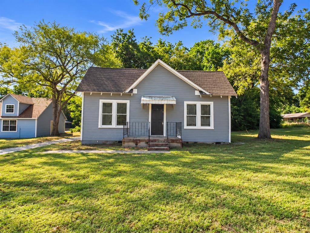 101 Larue Street Property Photo 1