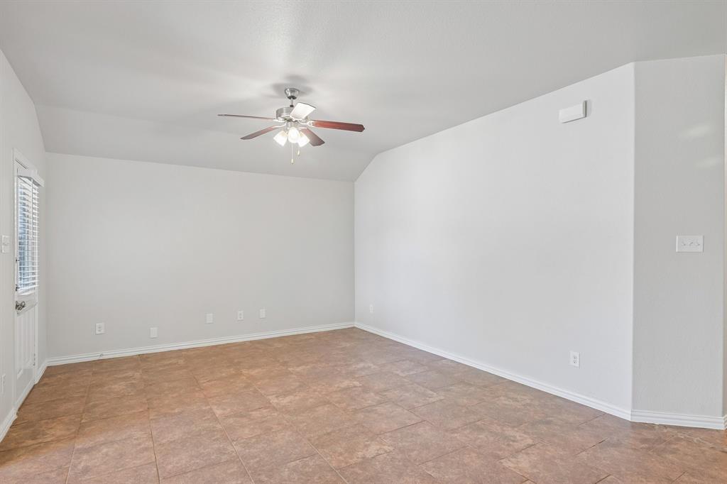2436 Galemeadow Drive Property Photo 8