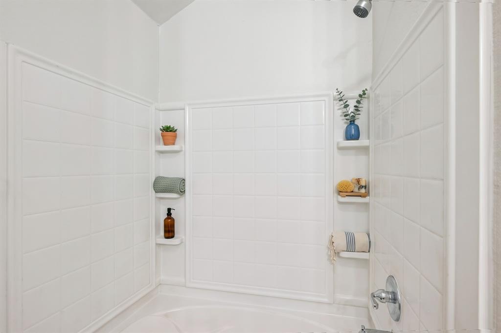 2436 Galemeadow Drive Property Photo 23