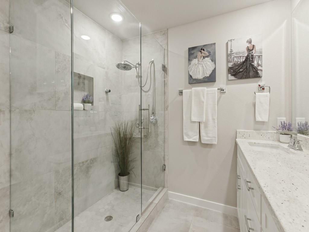 407 Pleasant Valley Lane Property Photo 18