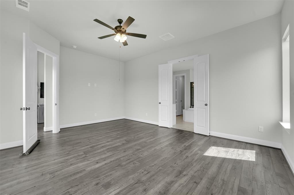 804 Meadow Holly Drive Property Photo 16