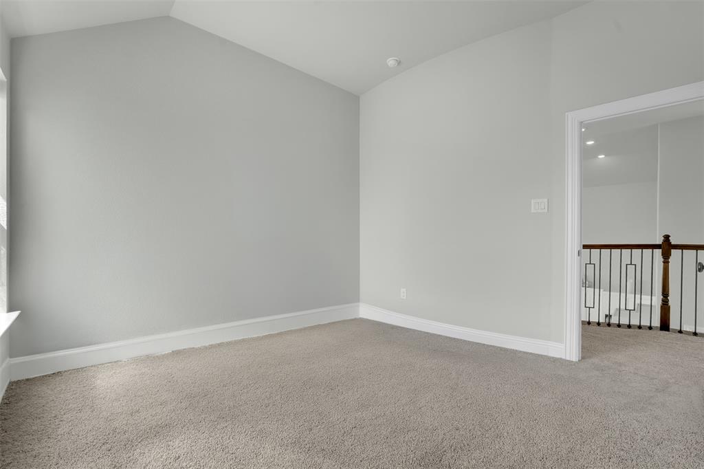 804 Meadow Holly Drive Property Photo 28