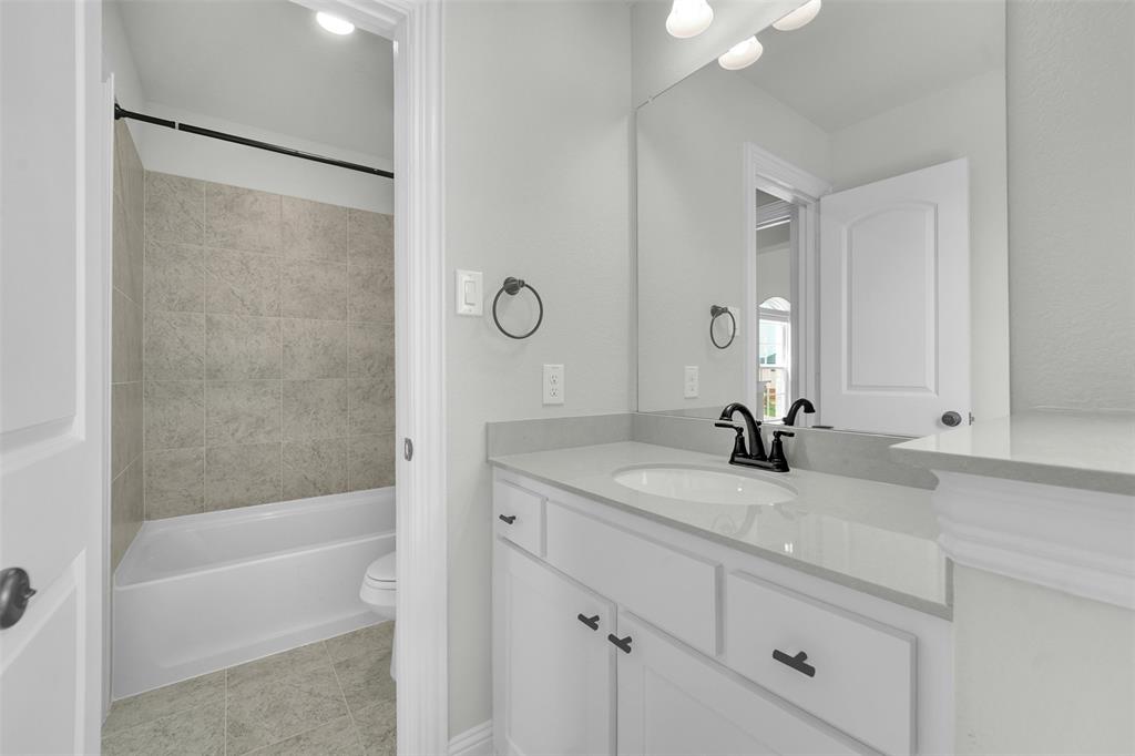 804 Meadow Holly Drive Property Photo 31