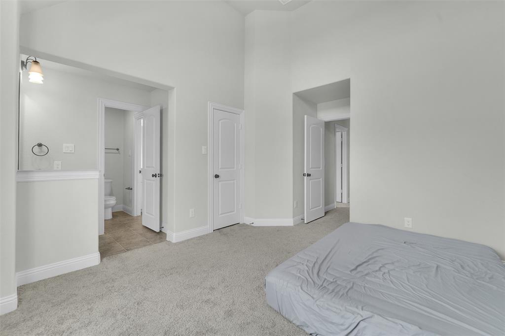 804 Meadow Holly Drive Property Photo 34