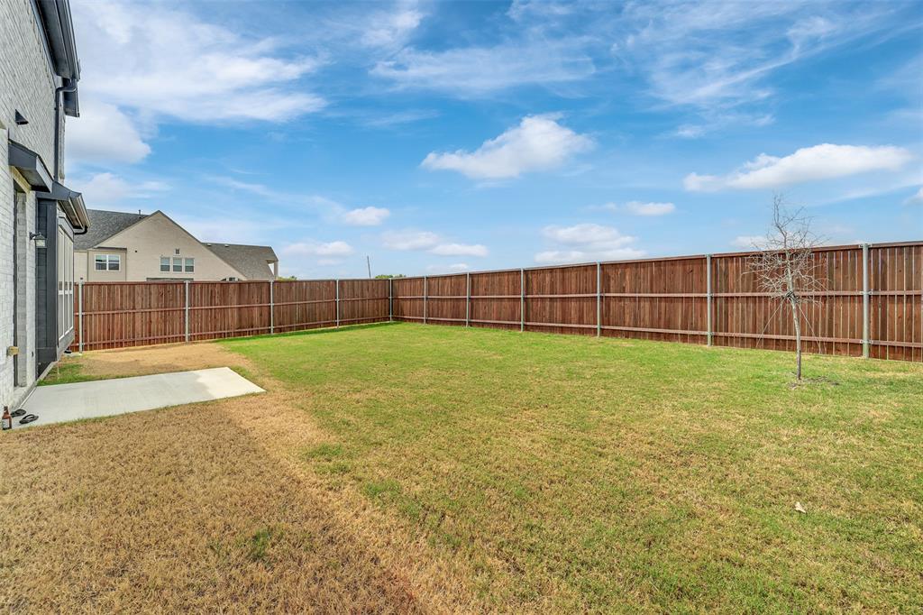 804 Meadow Holly Drive Property Photo 37