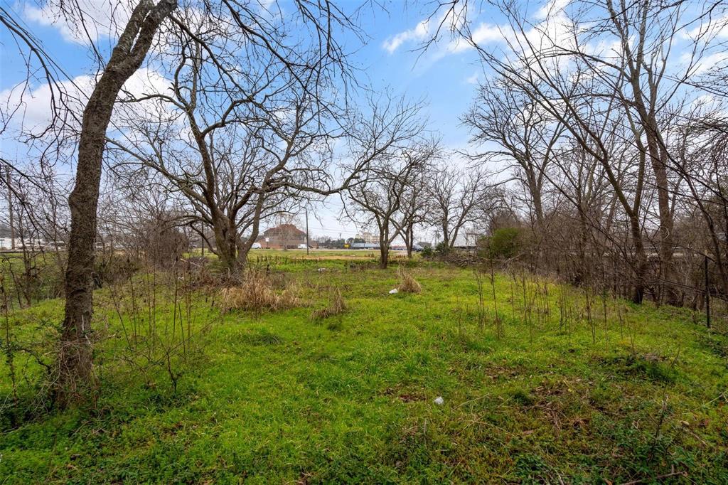 1717 N Main Street Property Photo 5