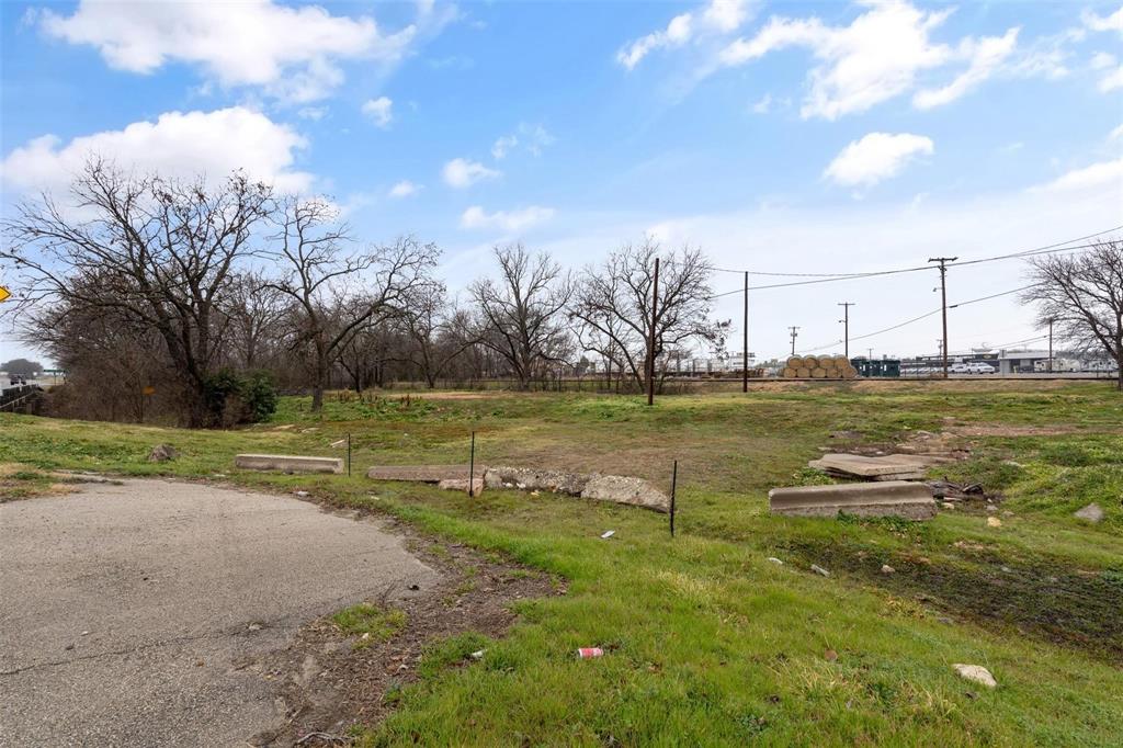 1717 N Main Street Property Photo 6