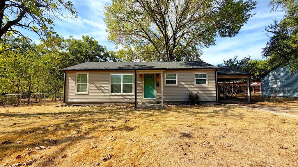 113 Hackberry Street Property Photo 1