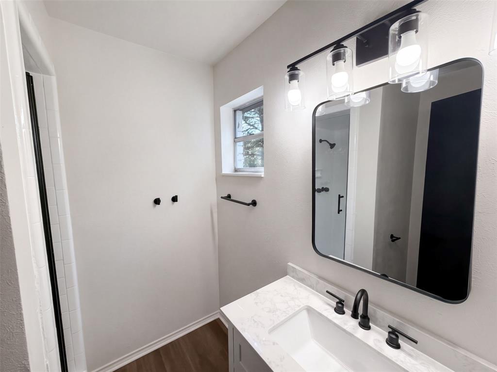 1329 Wellington Drive Property Photo 12