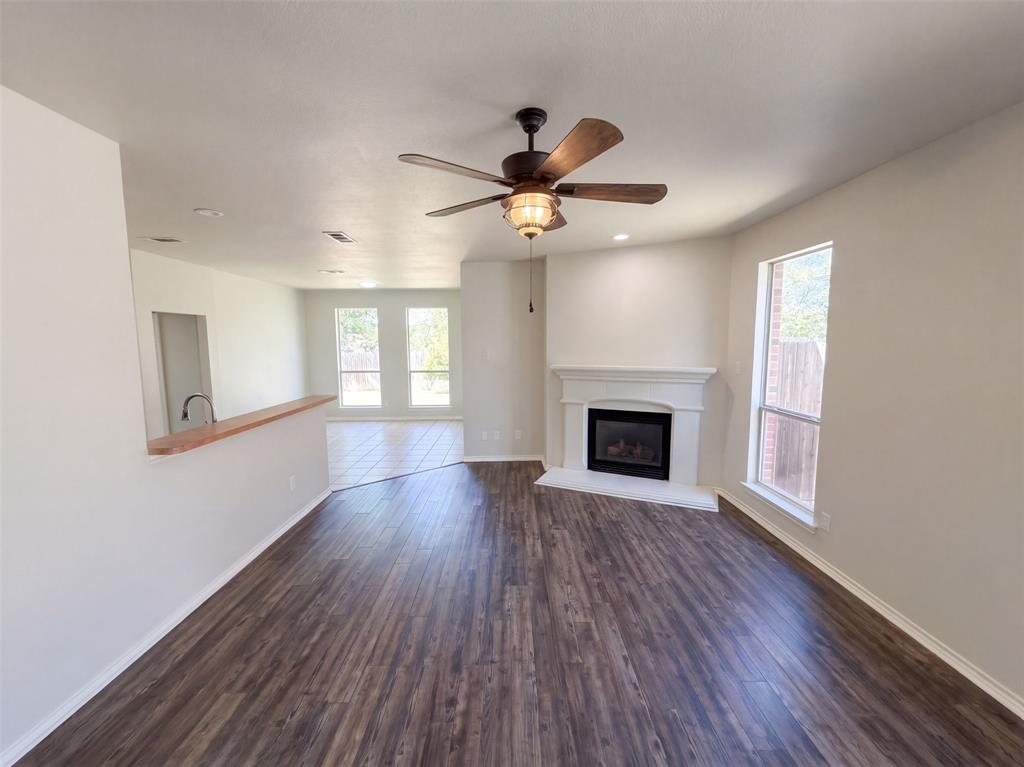 2617 Silver Hill Drive Property Photo 3