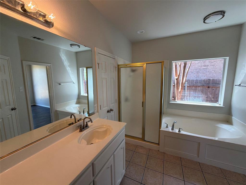 2617 Silver Hill Drive Property Photo 10