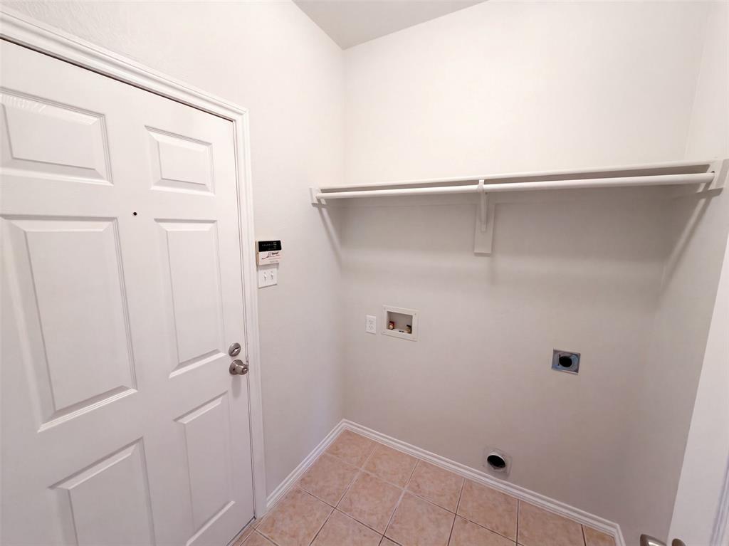 2617 Silver Hill Drive Property Photo 12