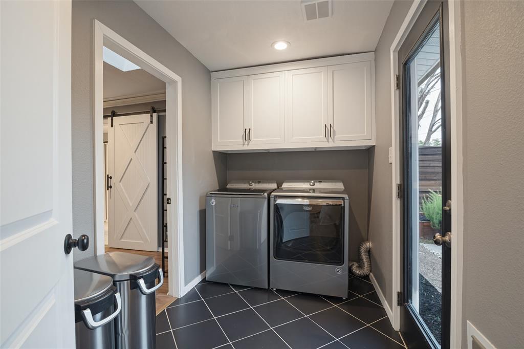 1102 Woodland Way Property Photo 17
