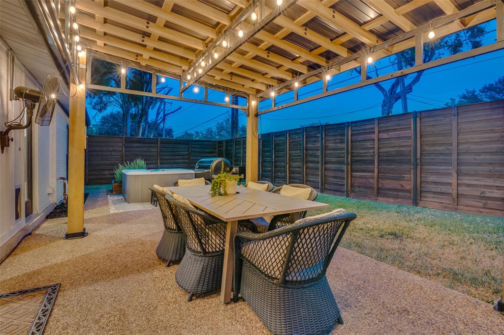 1102 Woodland Way Property Photo 25