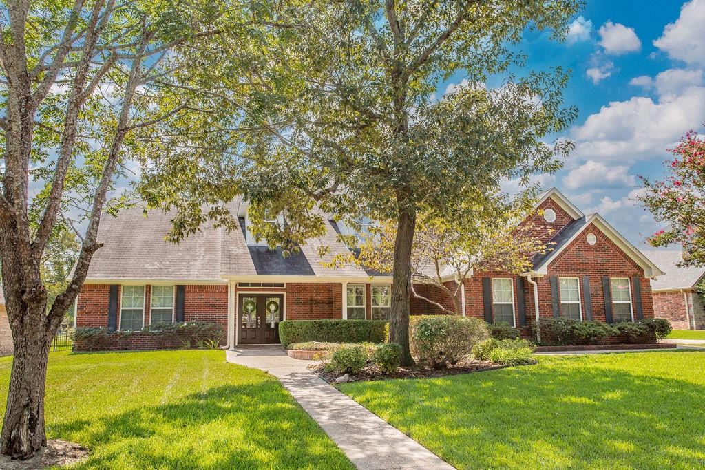 233 Winged Foot Property Photo 1