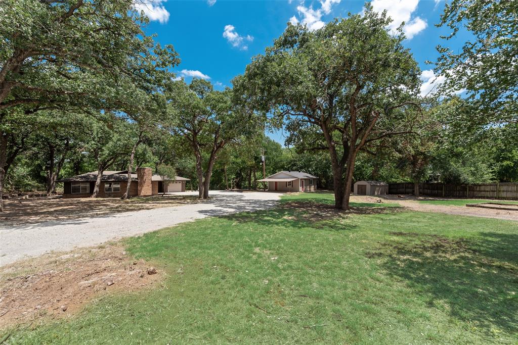 294 Thomas Len Road Property Photo 2
