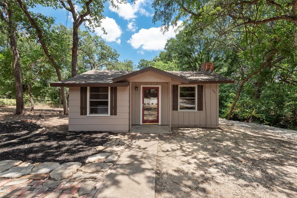 294 Thomas Len Road Property Photo 3