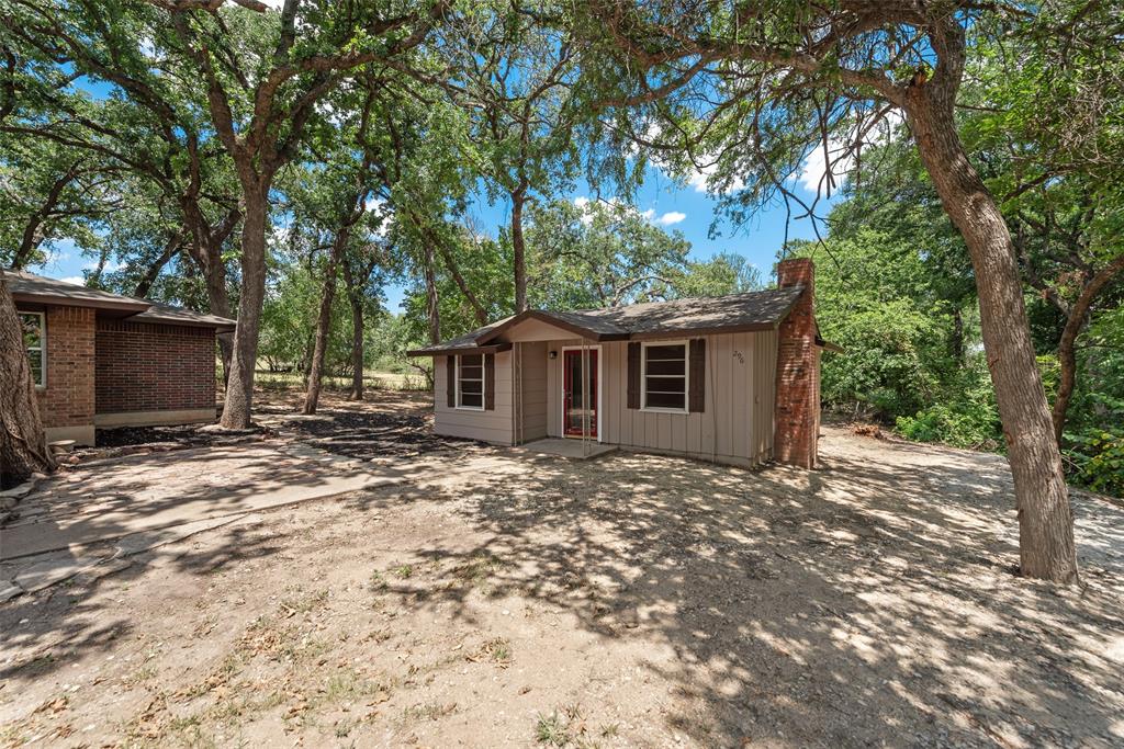 294 Thomas Len Road Property Photo 4