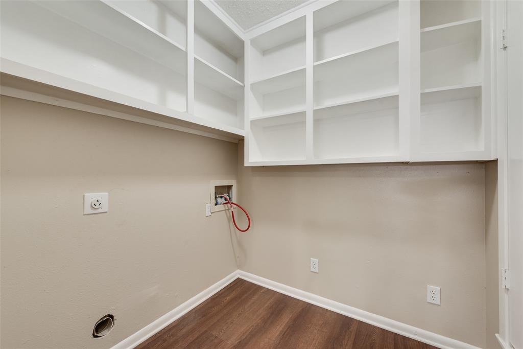 294 Thomas Len Road Property Photo 16