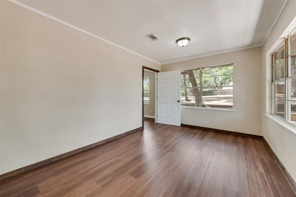 294 Thomas Len Road Property Photo 18