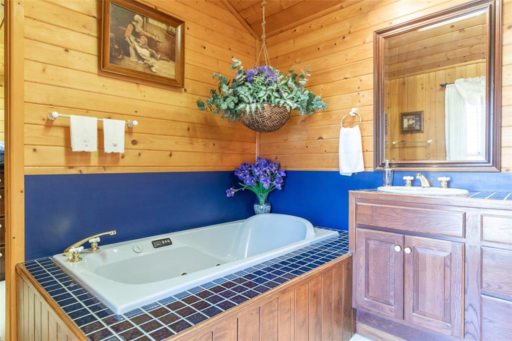 11599 E Fm 1606 Property Photo 15