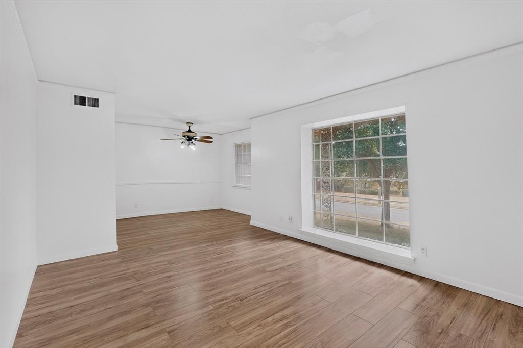 1129 Oak Meadows Drive Property Photo 7