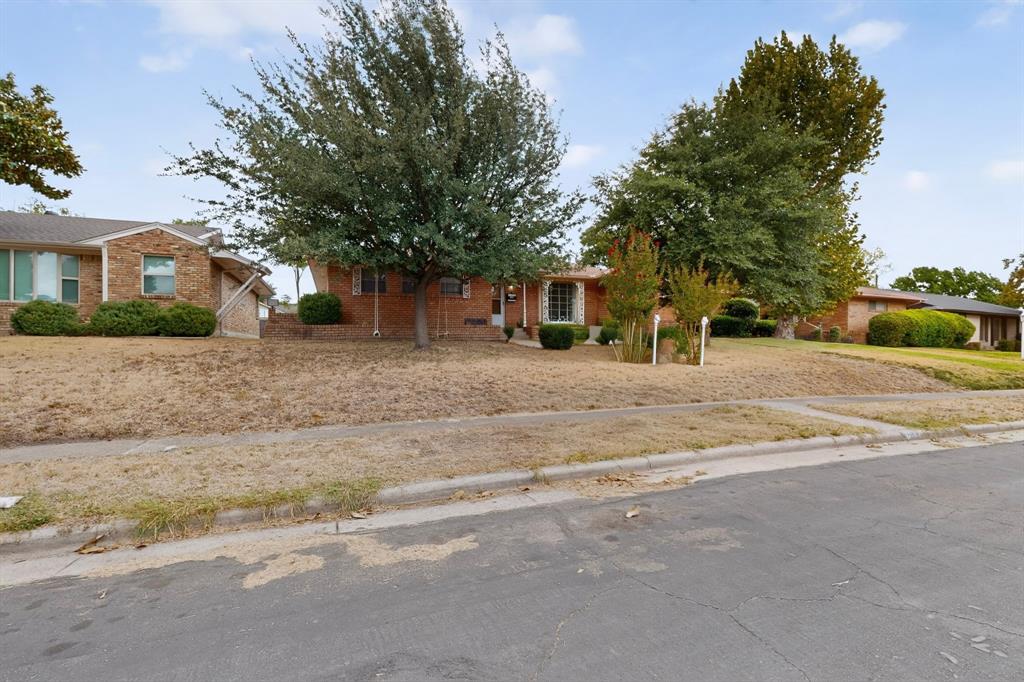 1129 Oak Meadows Drive Property Photo 32