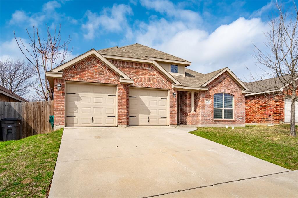 2308 Wakecrest Drive Property Photo 1