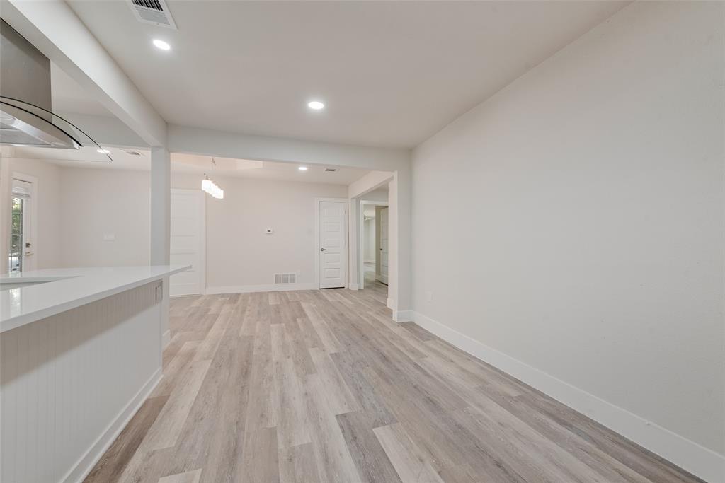 7101 Fairdale Avenue Property Photo 14