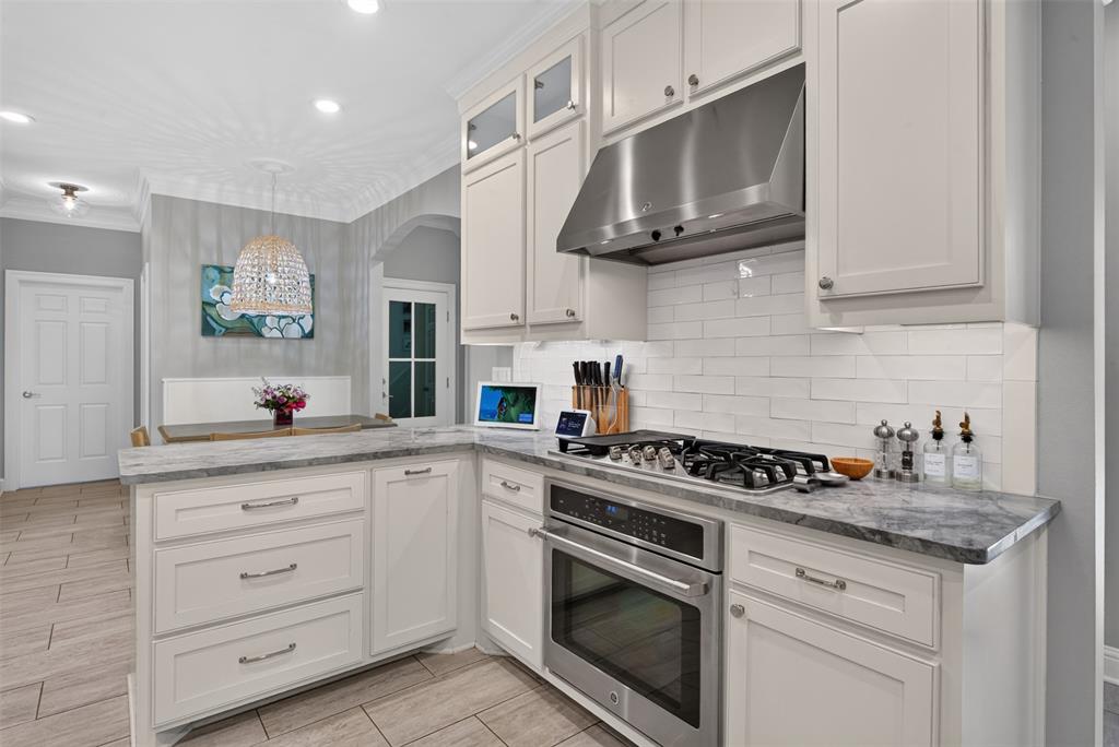 10110 Stonehedge Drive Property Photo 14
