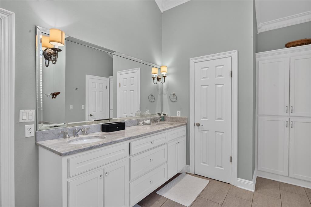 10110 Stonehedge Drive Property Photo 21