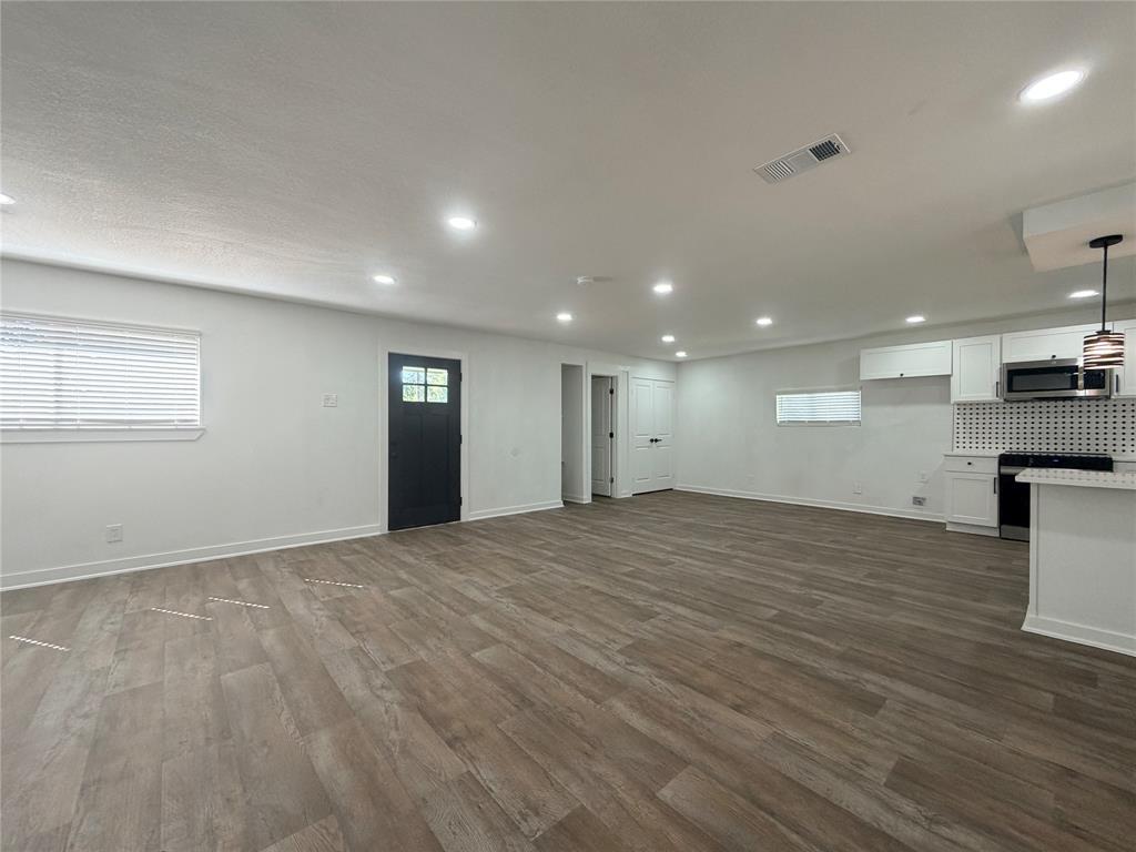 1424 E Parker Road Property Photo 3