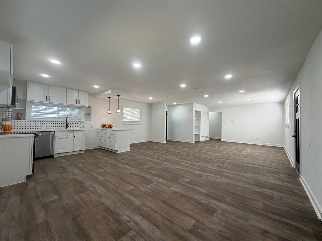 1424 E Parker Road Property Photo 9