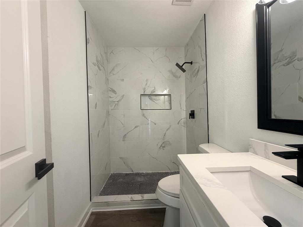 1424 E Parker Road Property Photo 20