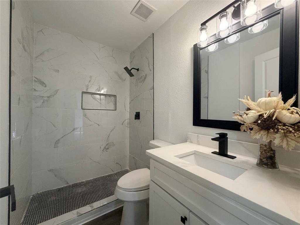 1424 E Parker Road Property Photo 21