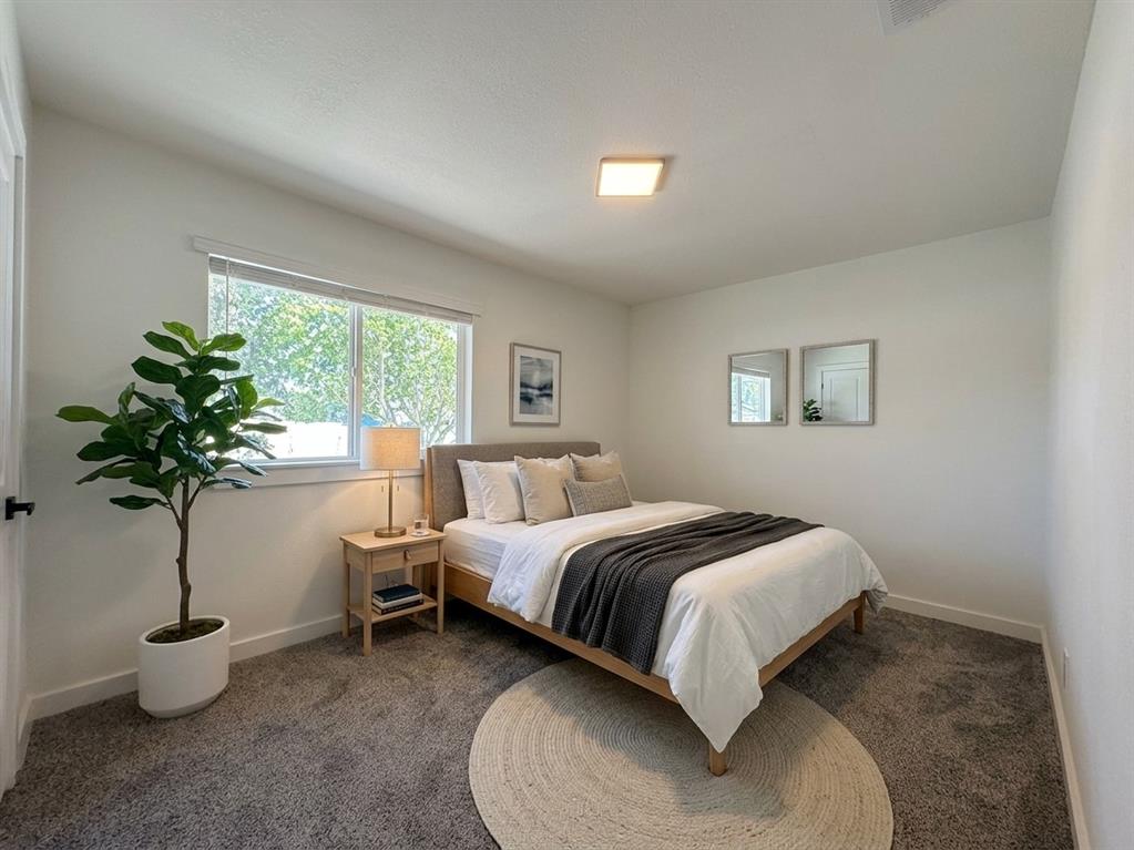 1424 E Parker Road Property Photo 24