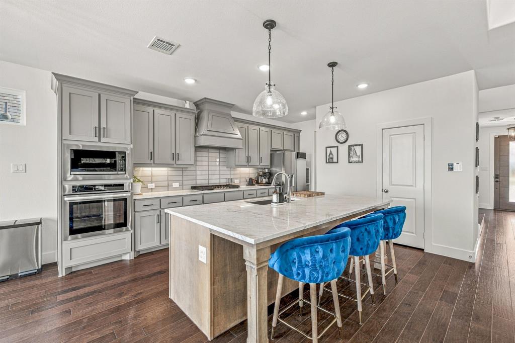 7112 Brancher Road Property Photo 4