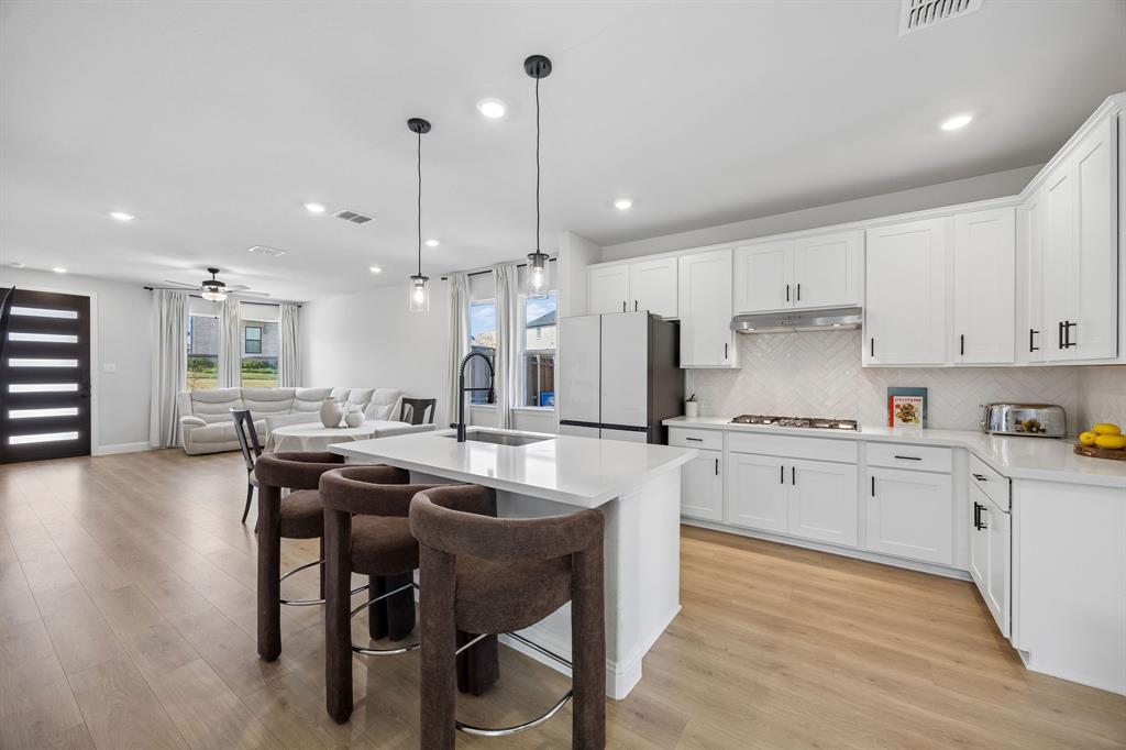 1201 Sideoats Mews Property Photo 6