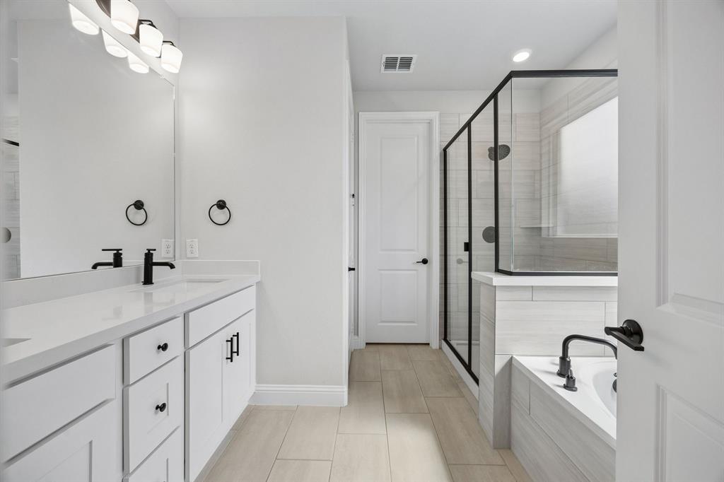 1201 Sideoats Mews Property Photo 9