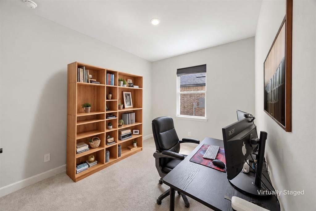 1201 Sideoats Mews Property Photo 16