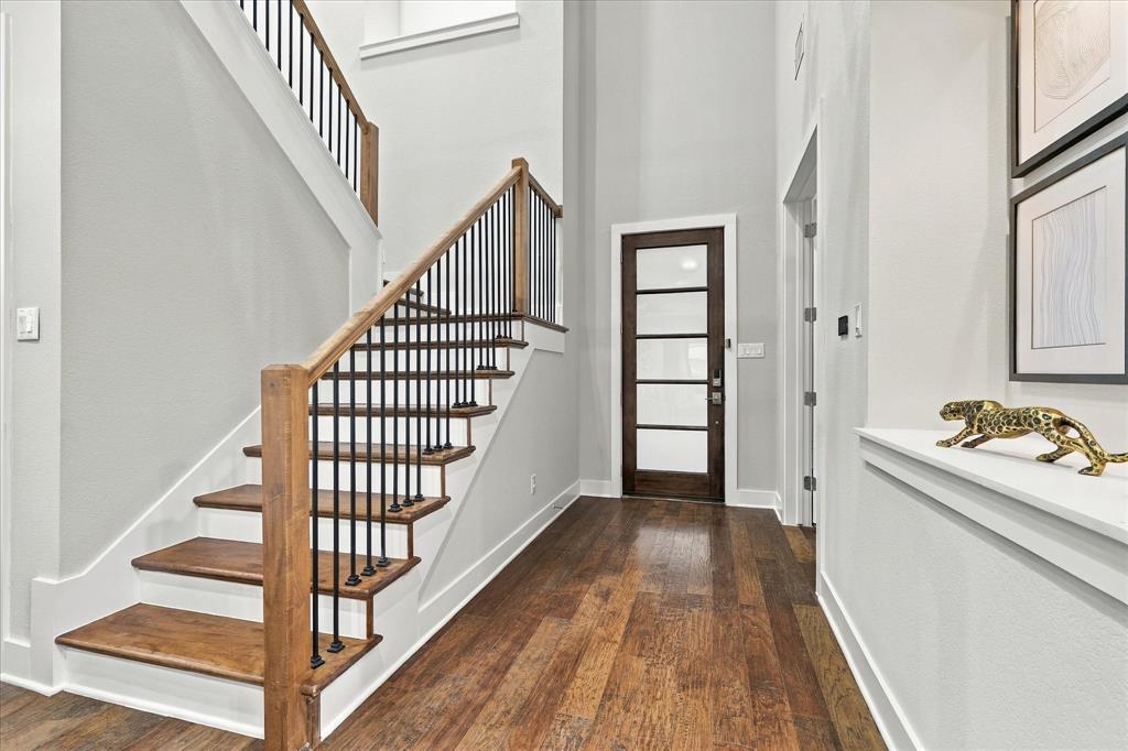 6251 Lakeshore Drive Property Photo 2