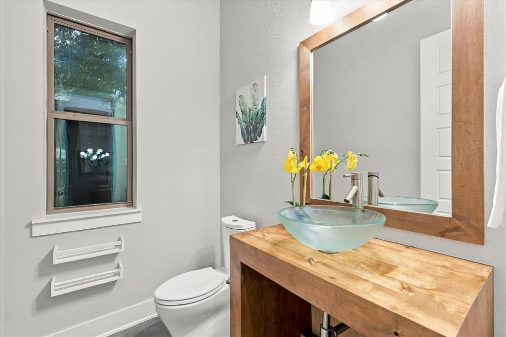 6251 Lakeshore Drive Property Photo 24