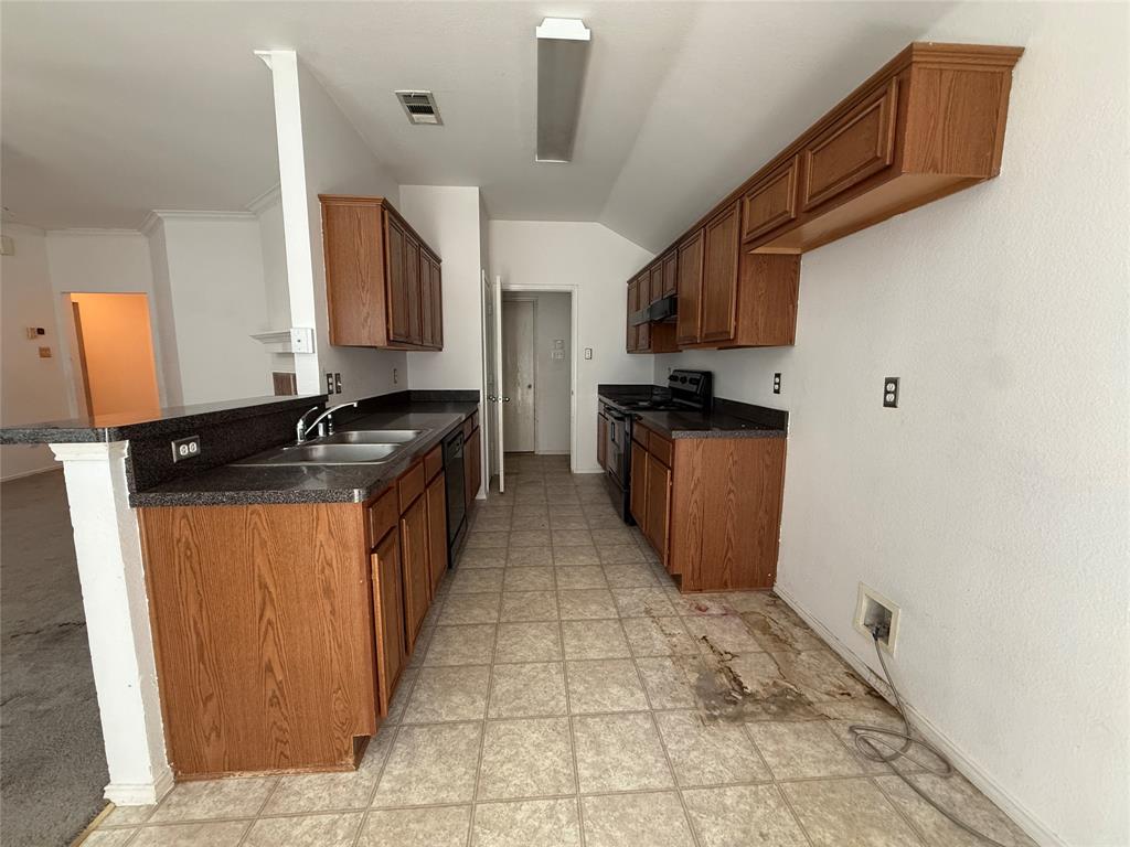 510 Meadowview Street Property Photo 5