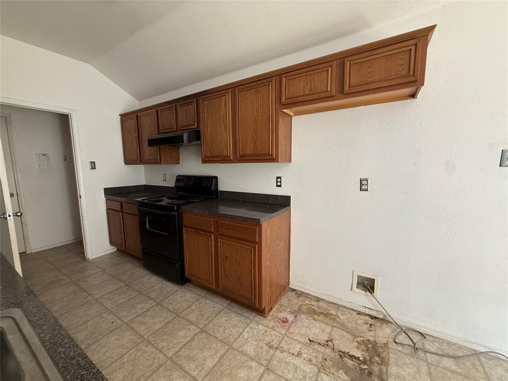 510 Meadowview Street Property Photo 6
