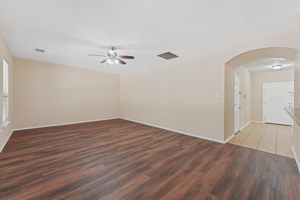 2040 Hanakoa Falls Drive Property Photo 6