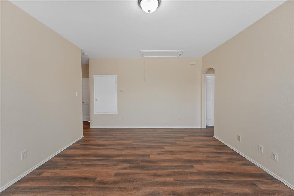 2040 Hanakoa Falls Drive Property Photo 11