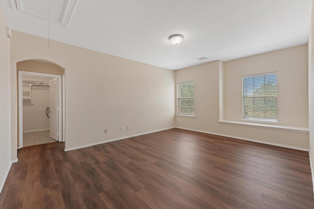 2040 Hanakoa Falls Drive Property Photo 12