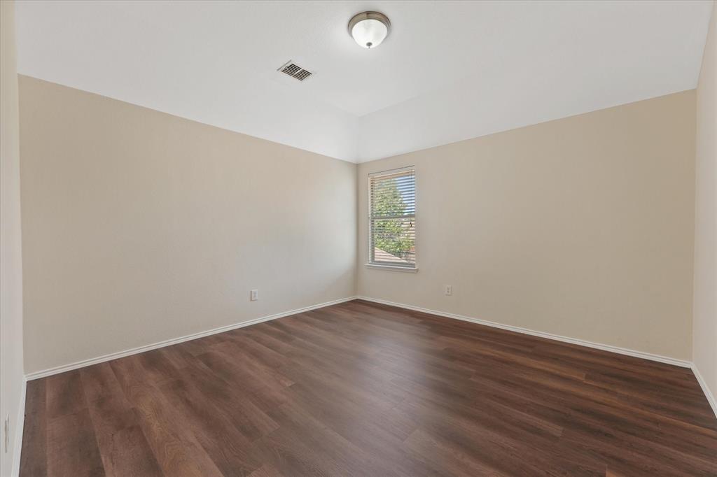 2040 Hanakoa Falls Drive Property Photo 15